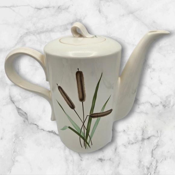 MCM Vintage Homer Laughlin China Cattail Coffee Pot Debutante September's Song - Picture 1 of 11